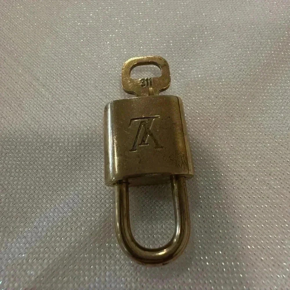 Louis Vuitton Gold Brass Padlock Lock And Key Set number  random - Picture 3 of 3